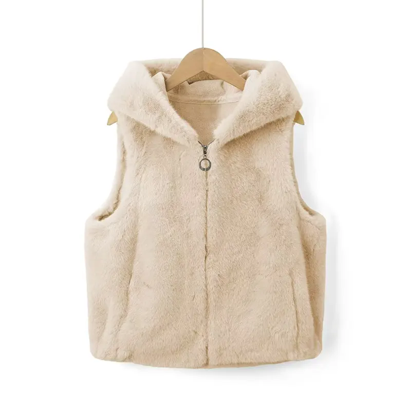 Wie kann eine Kunstpelzweste für Damen Ihren Winterstil und Komfort verbessern?